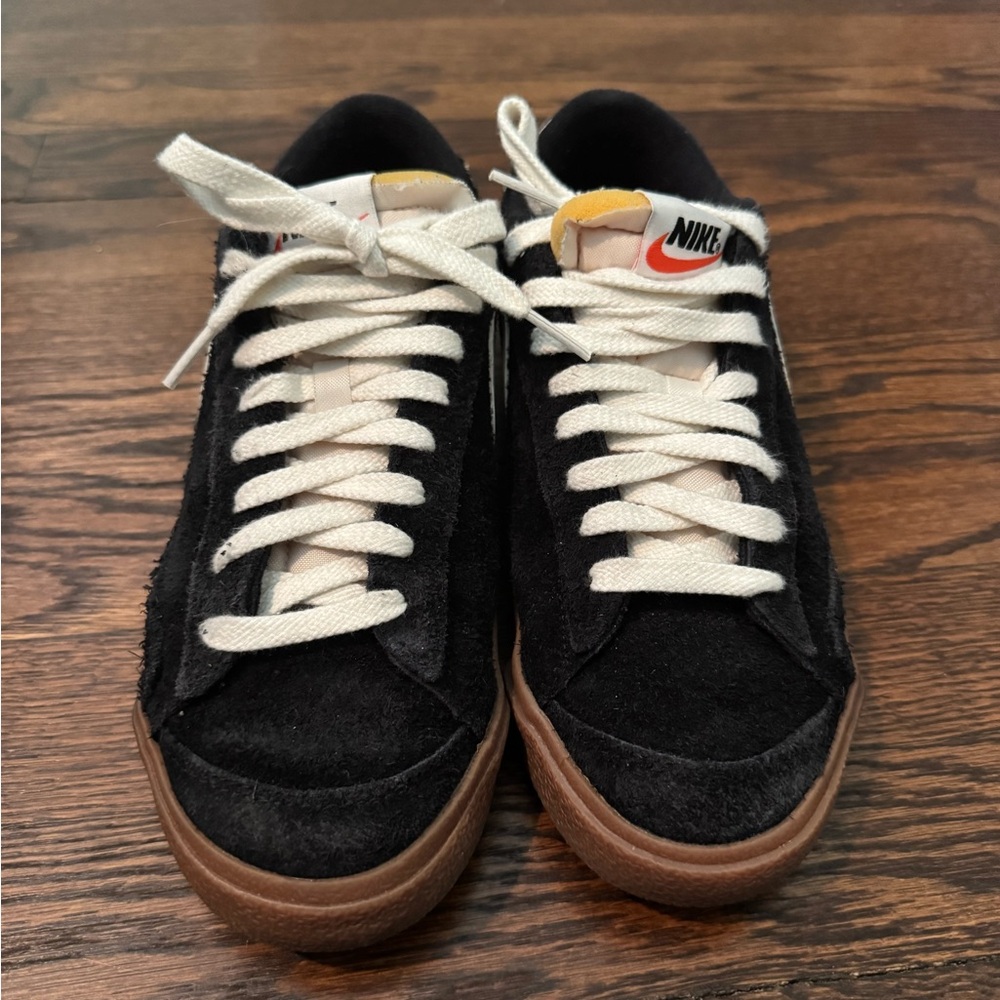 Nike Women’s Black Suede Sneakers with Gum Sole and White Laces
